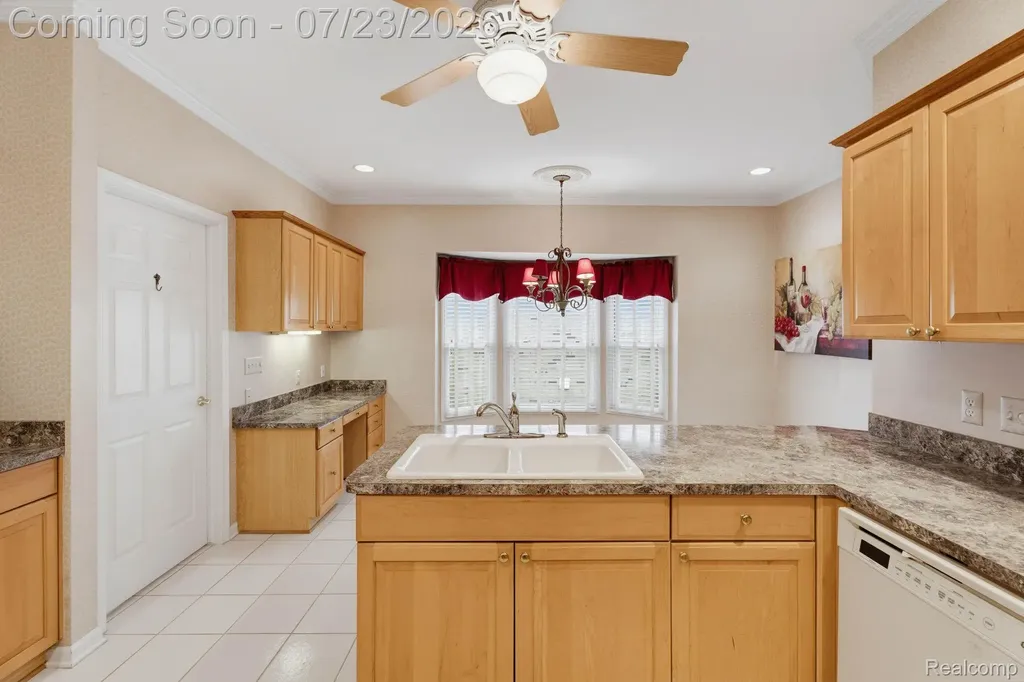 62910 Walker Court Washington Township MI 48094
