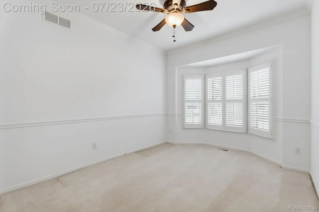 62910 Walker Court Washington Township MI 48094
