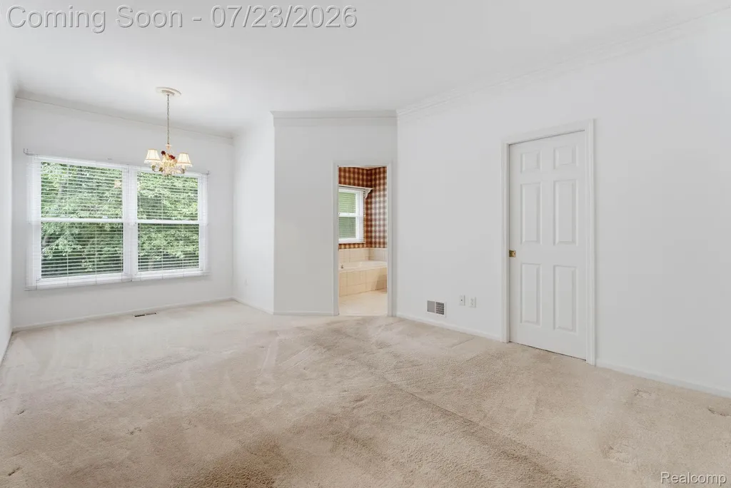 62910 Walker Court Washington Township MI 48094