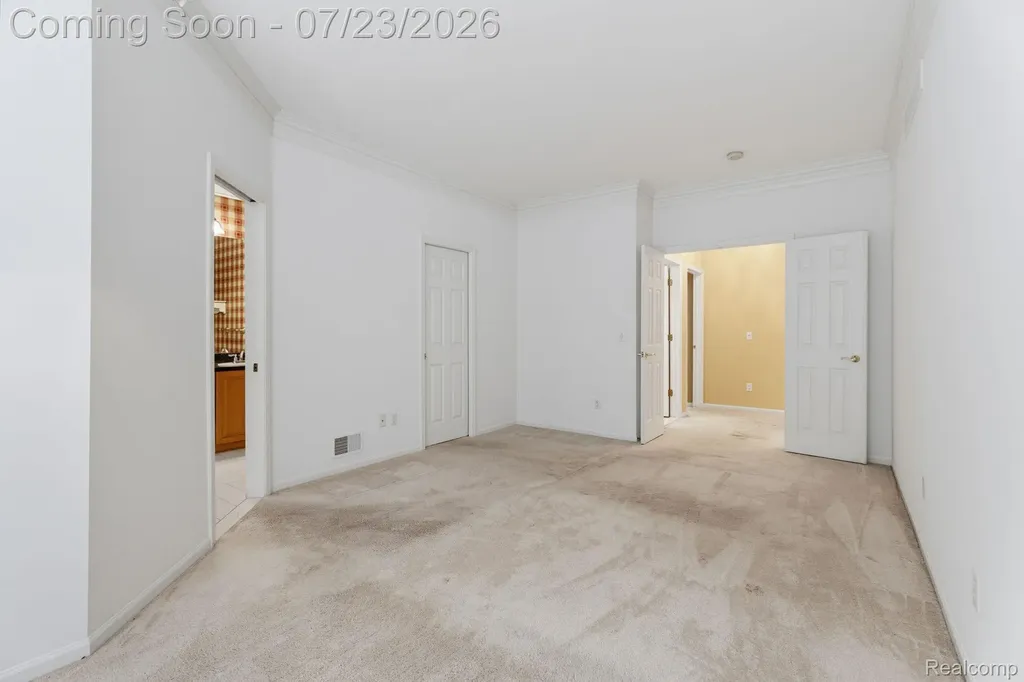 62910 Walker Court Washington Township MI 48094