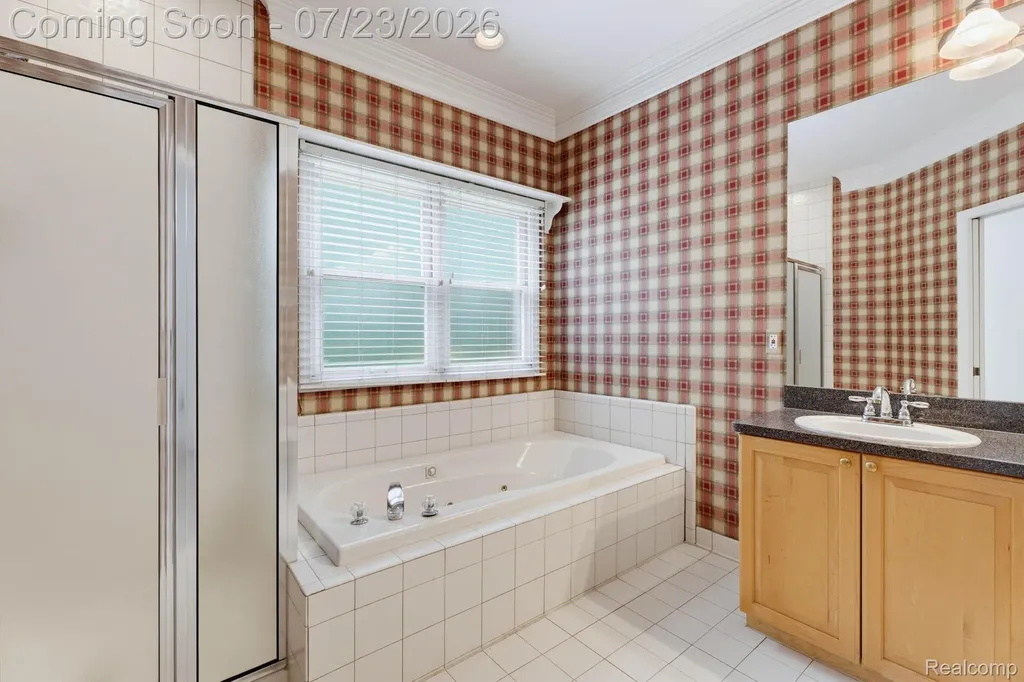 62910 Walker Court Washington Township MI 48094