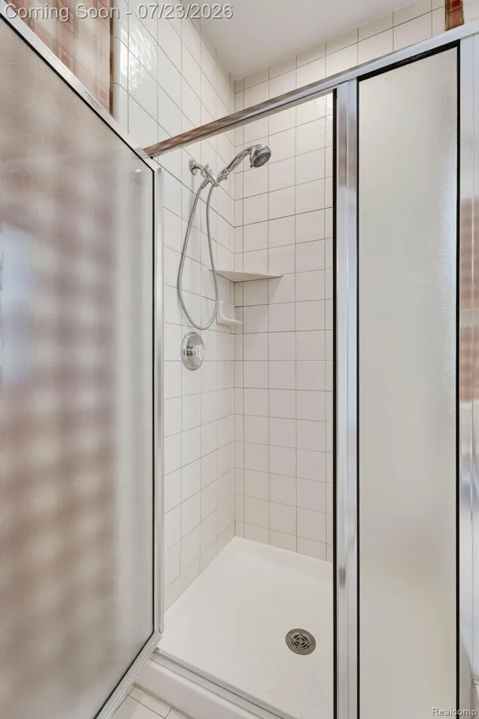 62910 Walker Court Washington Township MI 48094