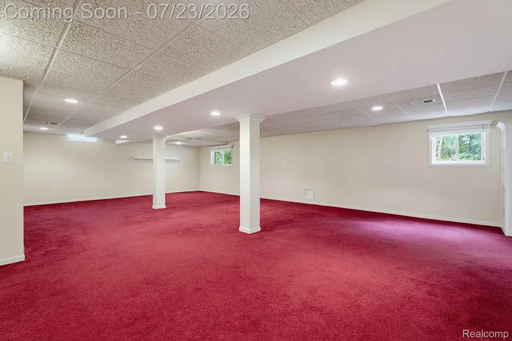 62910 Walker Court Washington Township MI 48094