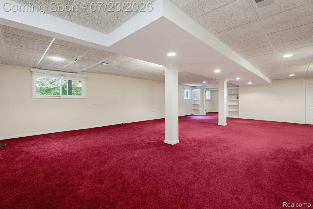 62910 Walker Court Washington Township MI 48094