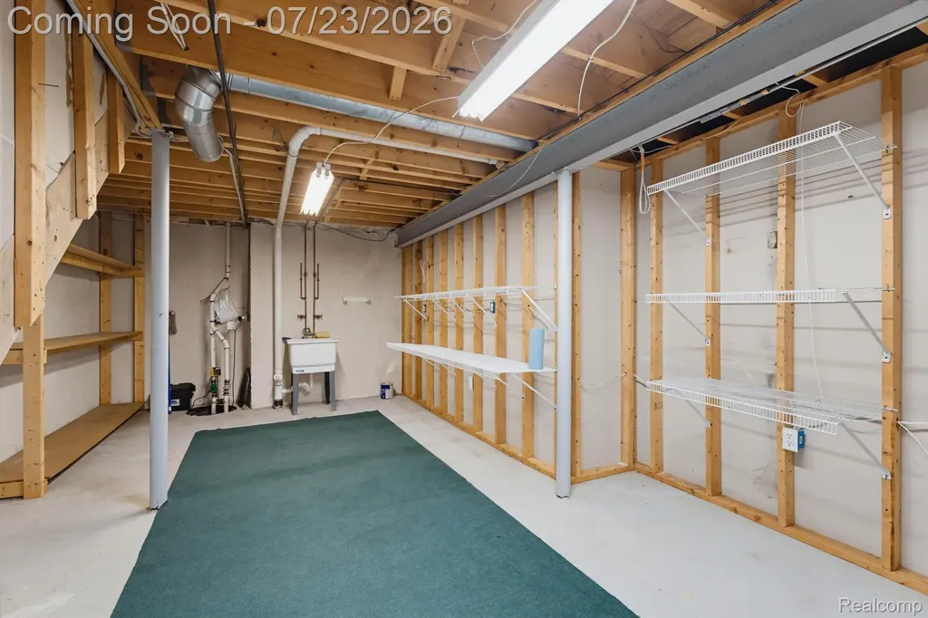 62910 Walker Court Washington Township MI 48094