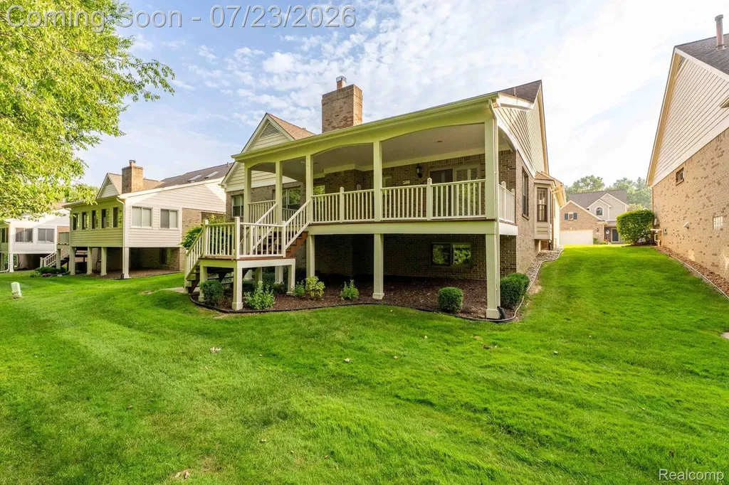 62910 Walker Court Washington Township MI 48094