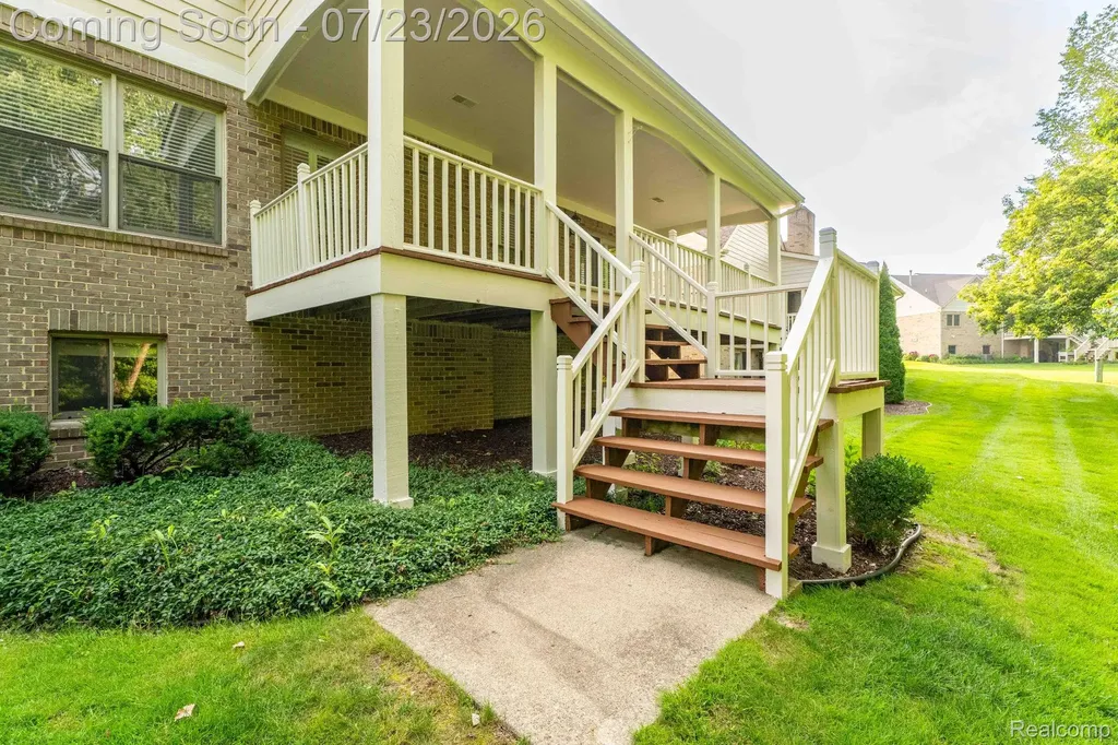 62910 Walker Court Washington Township MI 48094