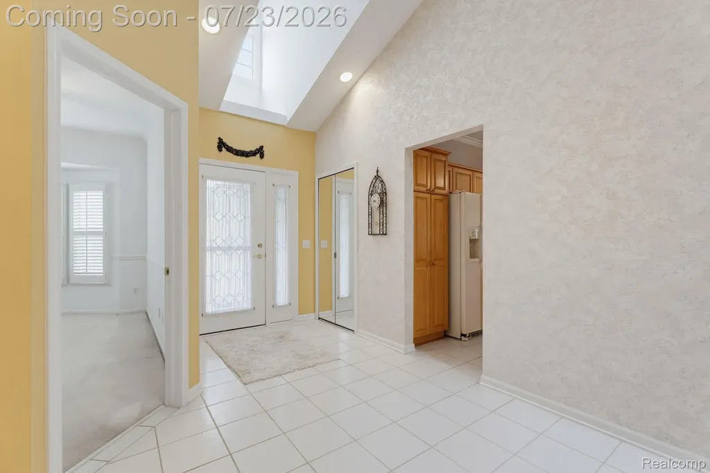 62910 Walker Court Washington Township MI 48094