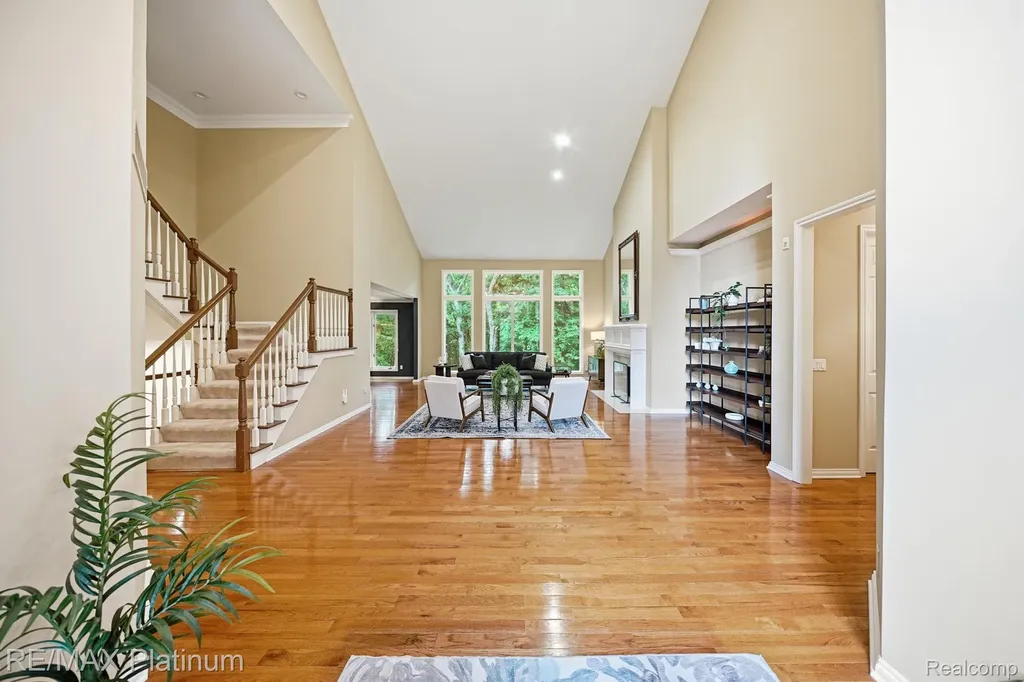 5458 Lake Ridge Drive Genoa Township MI 48116