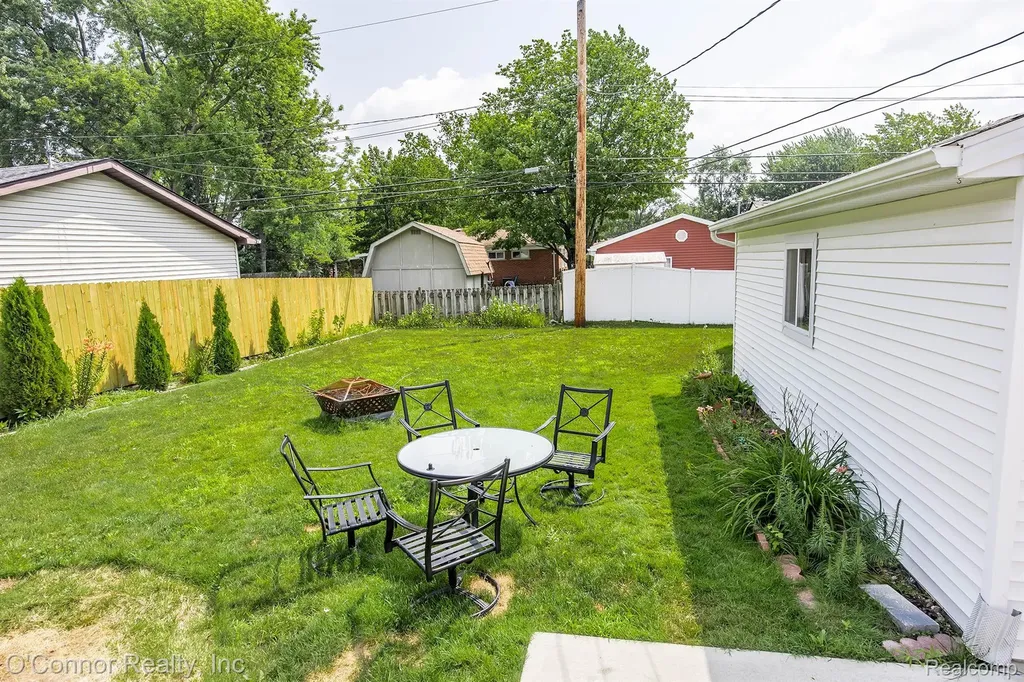 655 Georgia Avenue Marysville City MI 48040