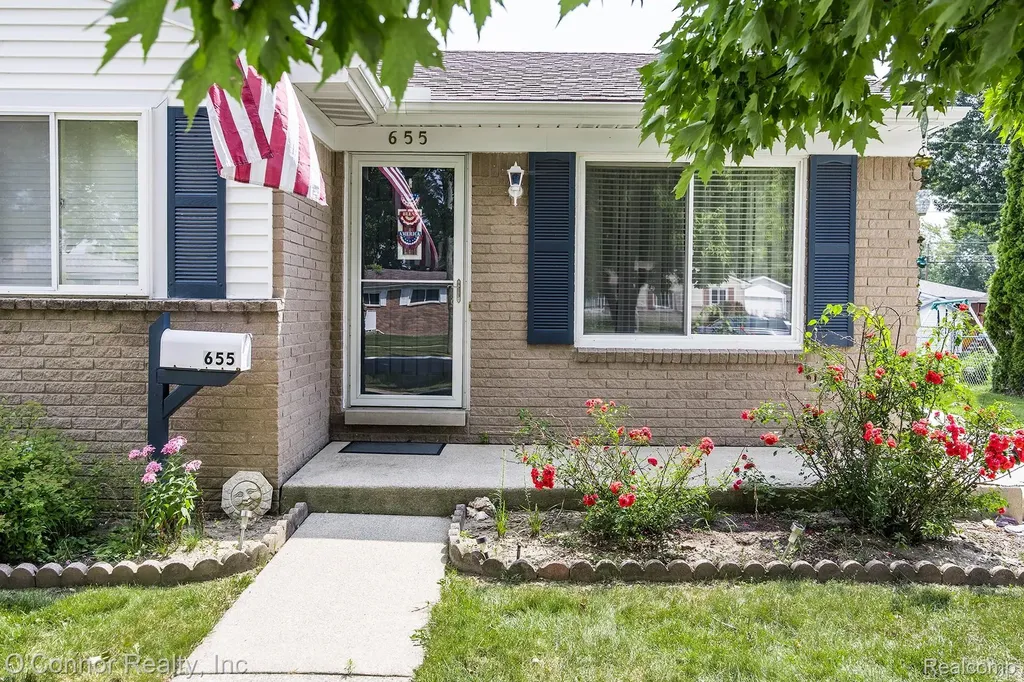 655 Georgia Avenue Marysville City MI 48040