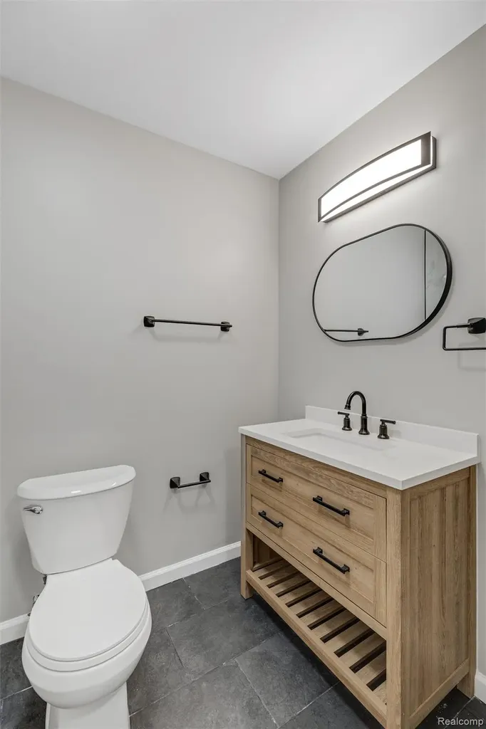 26261 La Muera Street Farmington Hills City MI 48334