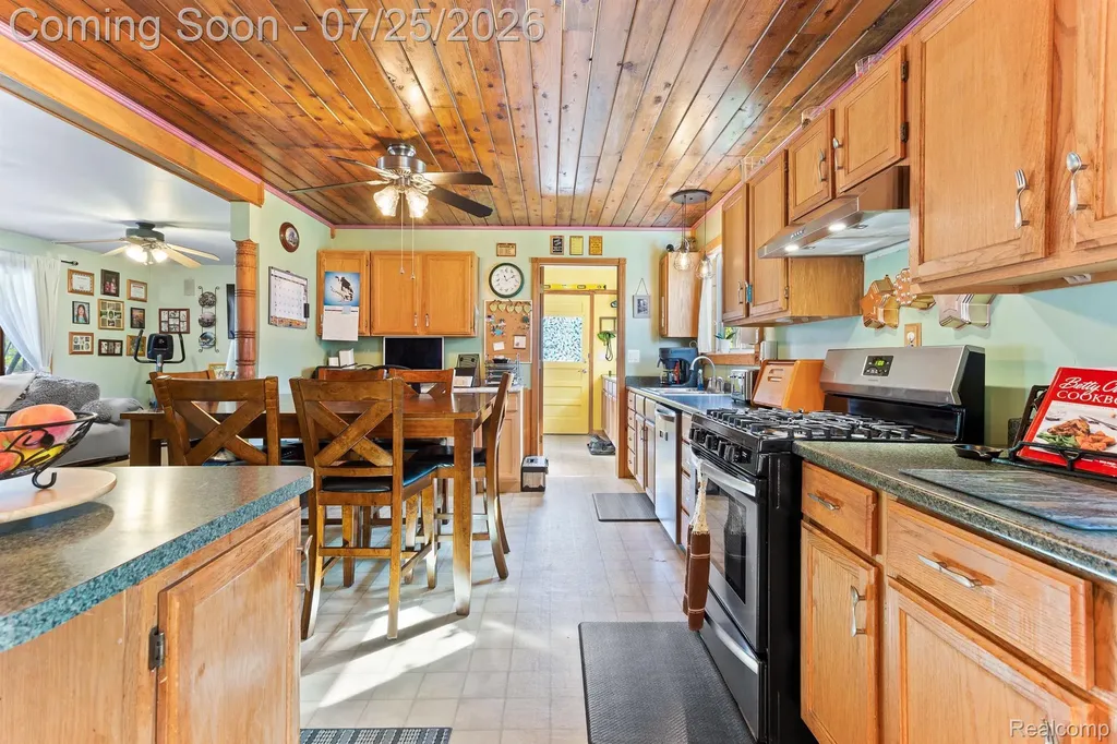 10696 Van Buren Lane Van Buren Charter Township MI 48111