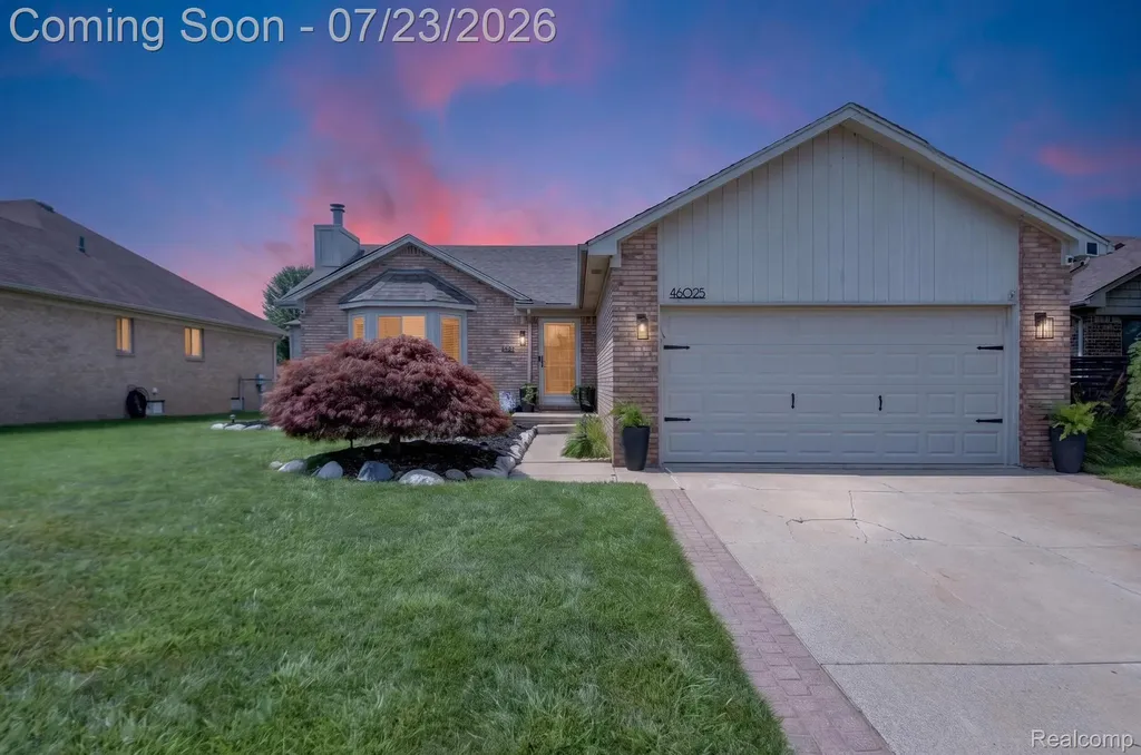 46025 Duke Drive Chesterfield Township MI 48051