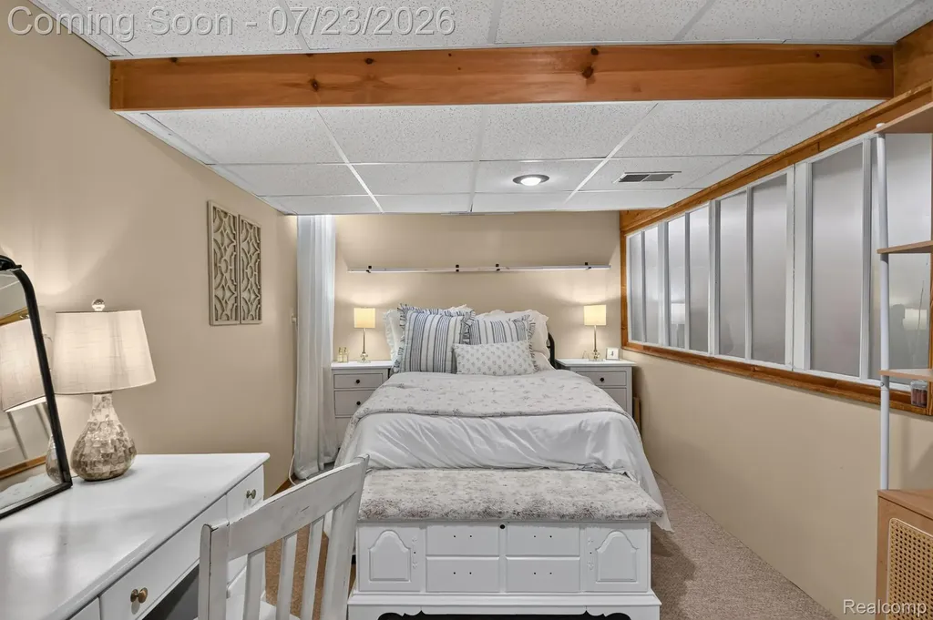 46025 Duke Drive Chesterfield Township MI 48051