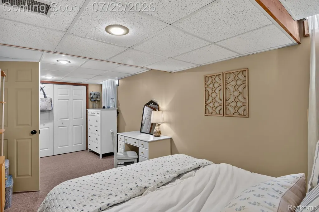 46025 Duke Drive Chesterfield Township MI 48051