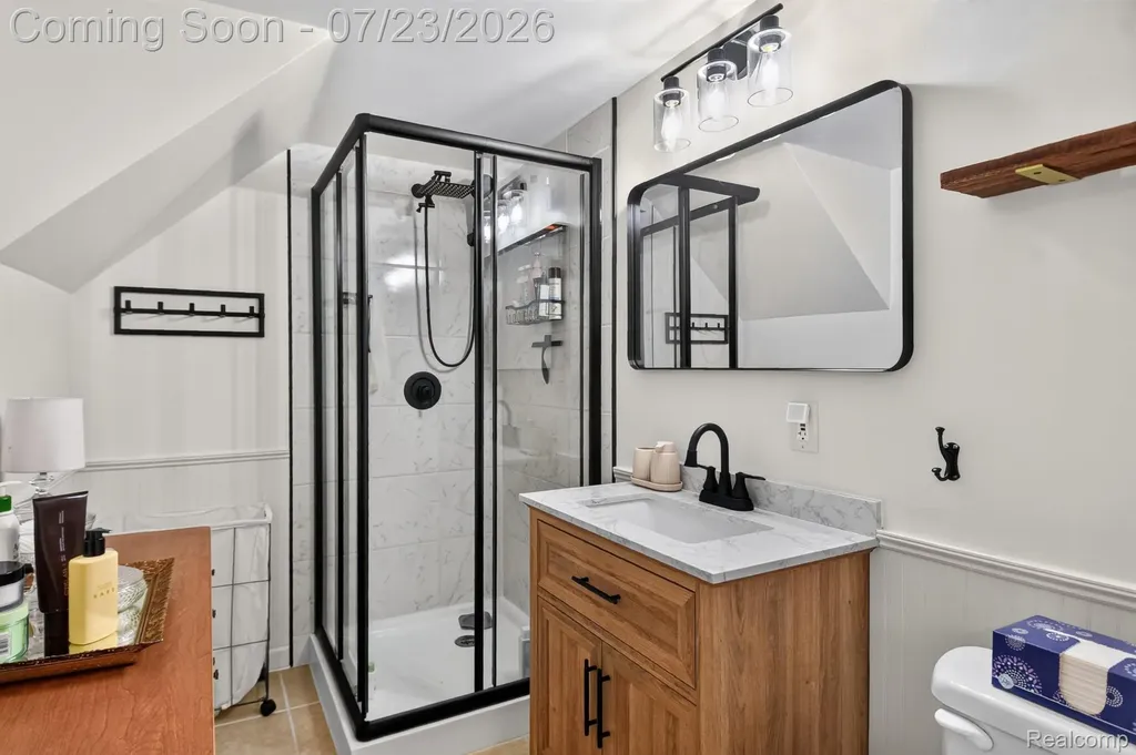 46025 Duke Drive Chesterfield Township MI 48051