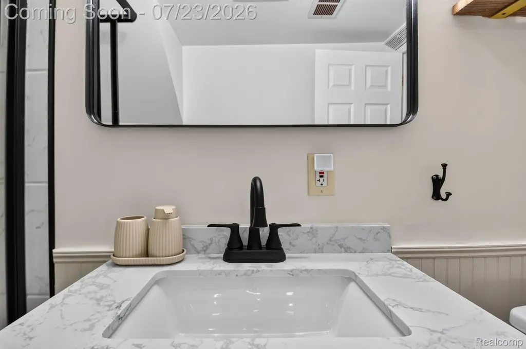 46025 Duke Drive Chesterfield Township MI 48051