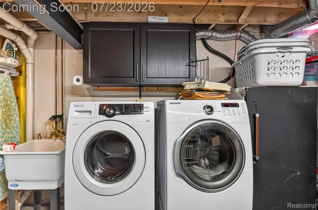 46025 Duke Drive Chesterfield Township MI 48051