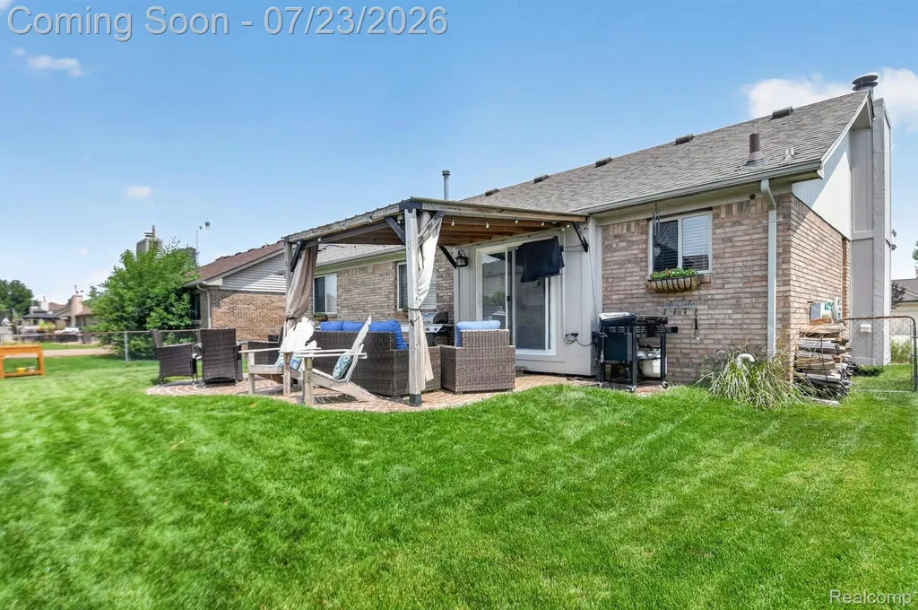46025 Duke Drive Chesterfield Township MI 48051