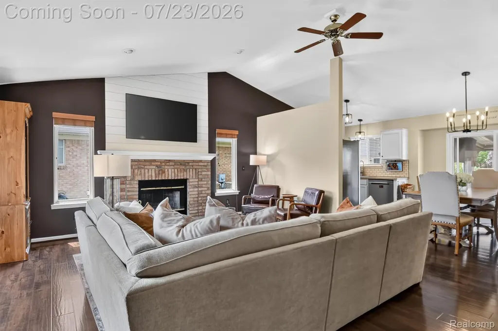 46025 Duke Drive Chesterfield Township MI 48051