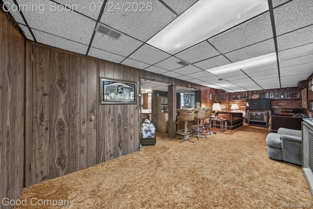 8308 Darlene Street Warren City MI 48093