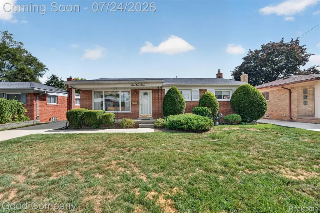 8308 Darlene Street Warren City MI 48093