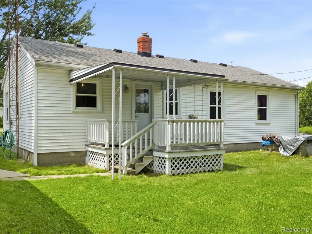 1434 Allen Road Kimball Township MI 48074