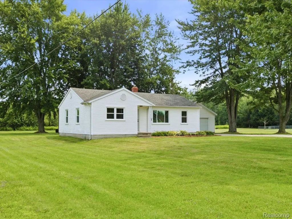 1434 Allen Road Kimball Township MI 48074