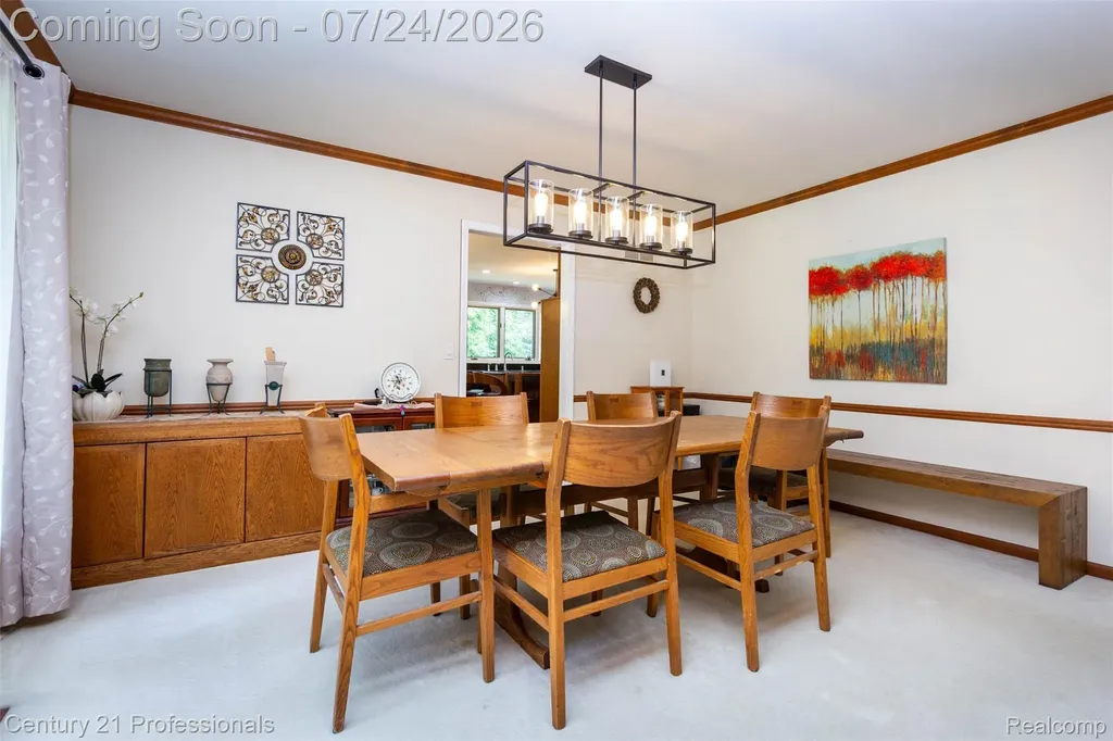6481 Basswood Drive Troy City MI 48098