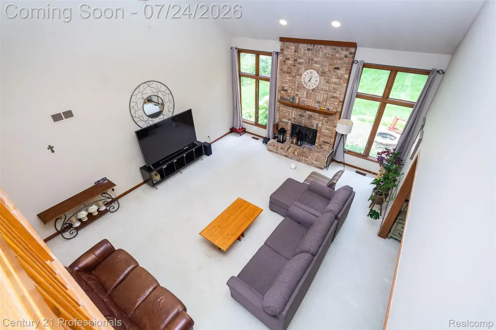 6481 Basswood Drive Troy City MI 48098