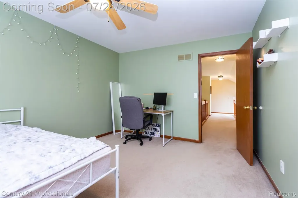 6481 Basswood Drive Troy City MI 48098
