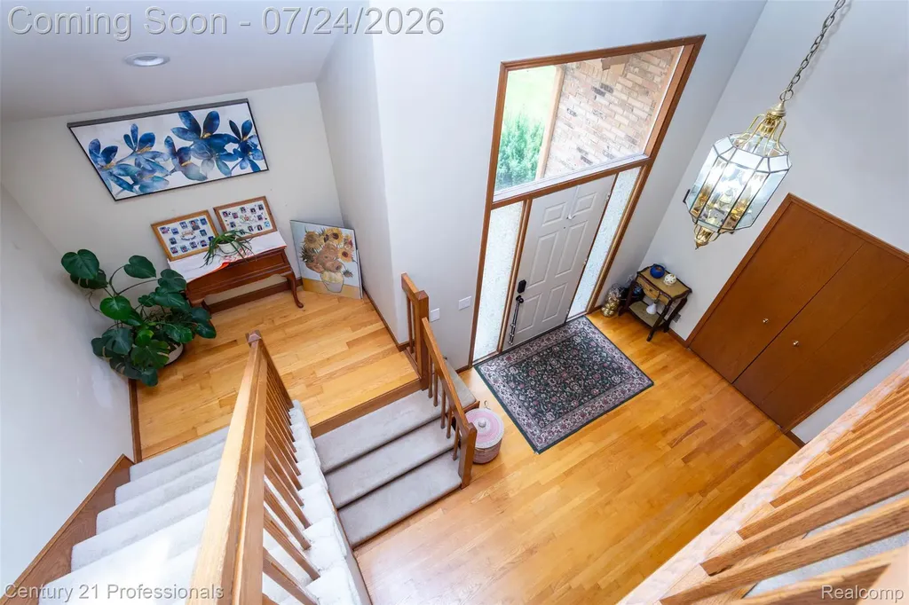 6481 Basswood Drive Troy City MI 48098