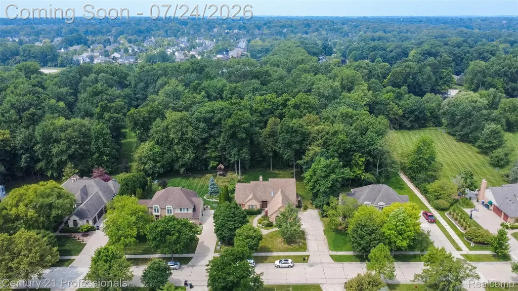 6481 Basswood Drive Troy City MI 48098