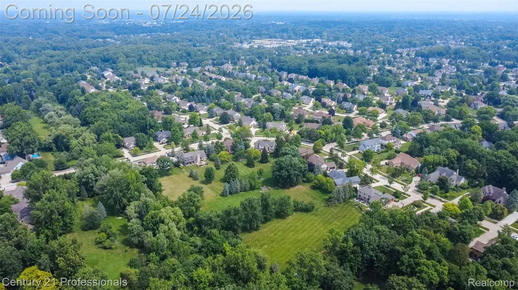 6481 Basswood Drive Troy City MI 48098