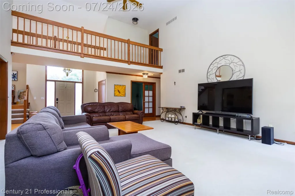 6481 Basswood Drive Troy City MI 48098