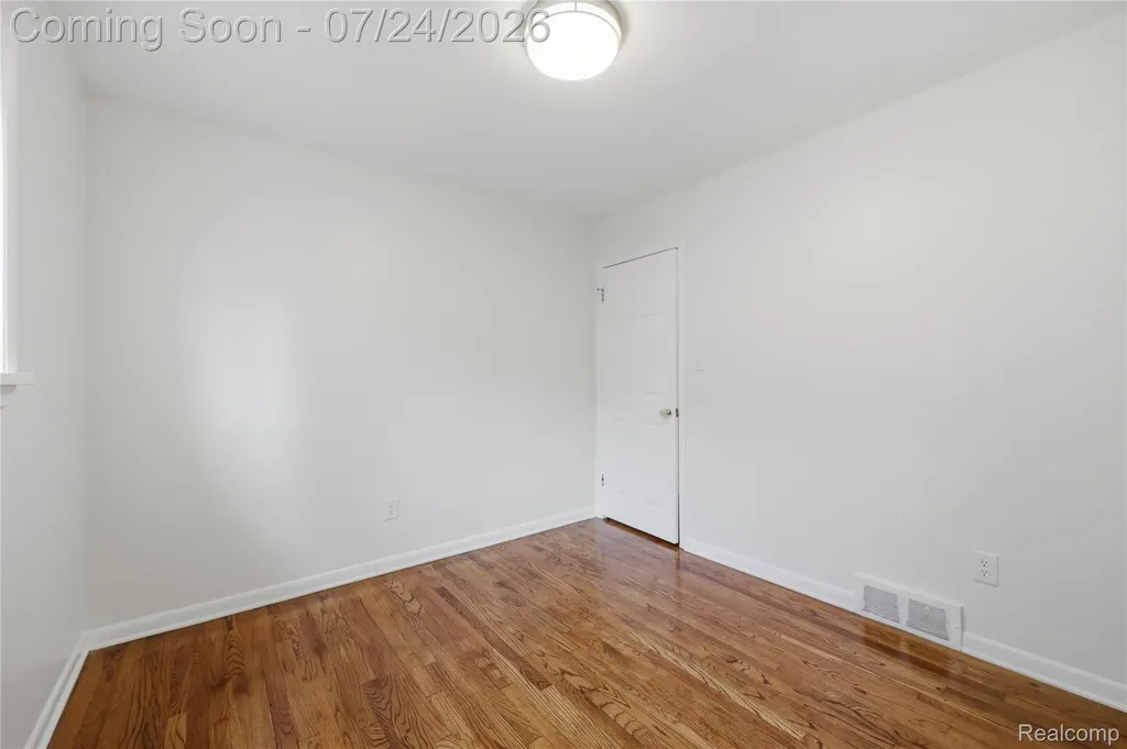 23393 Powell Avenue Hazel Park City MI 48030