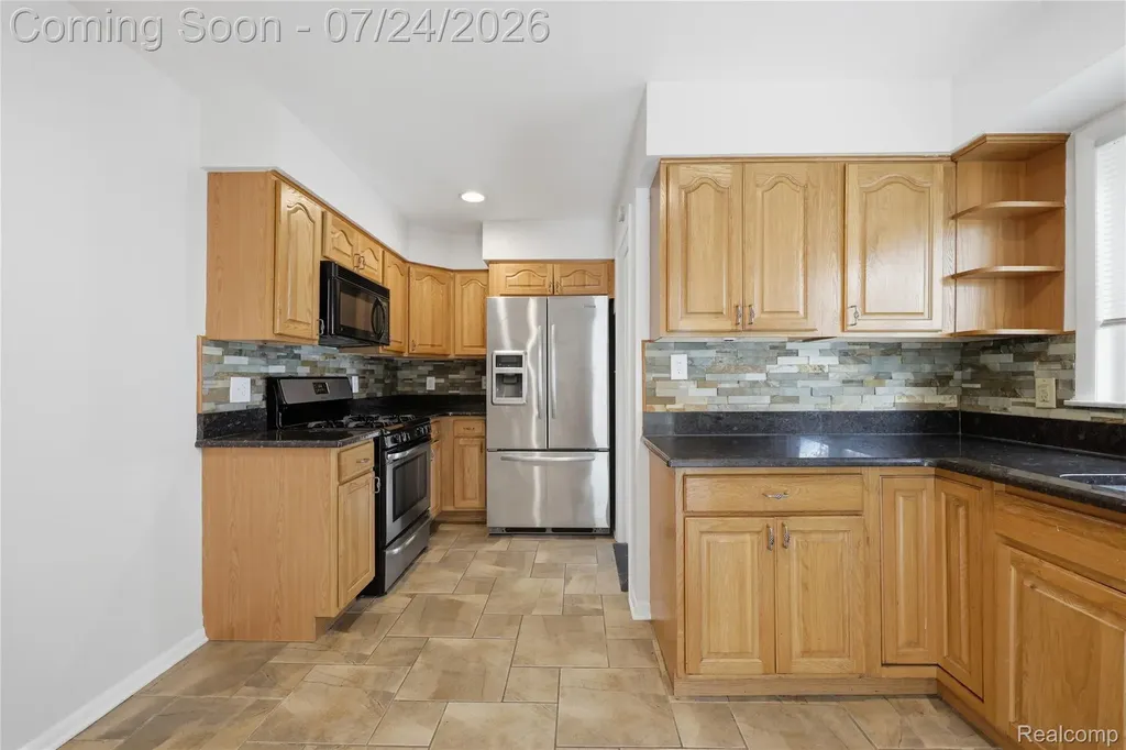 23393 Powell Avenue Hazel Park City MI 48030