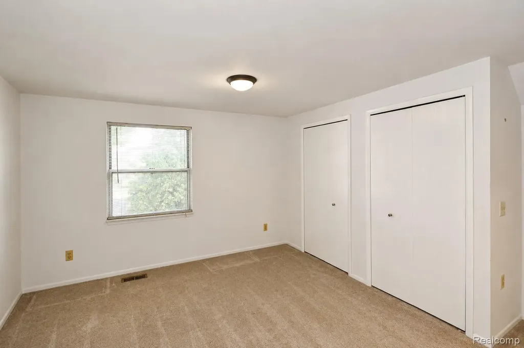 4365 S Crooks Road Royal Oak City MI 48073