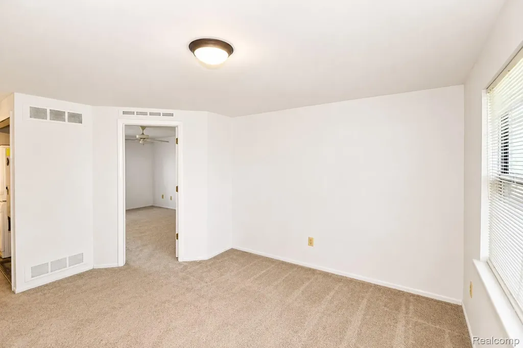 4365 S Crooks Road Royal Oak City MI 48073
