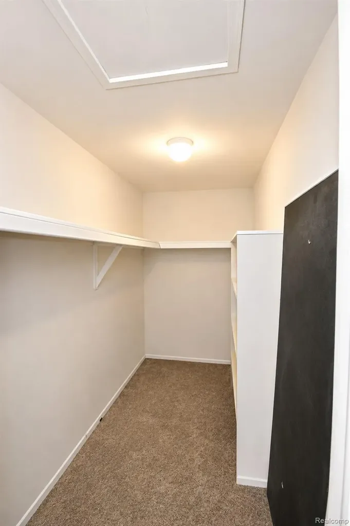 4365 S Crooks Road Royal Oak City MI 48073
