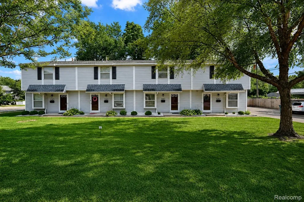 4365 S Crooks Road Royal Oak City MI 48073