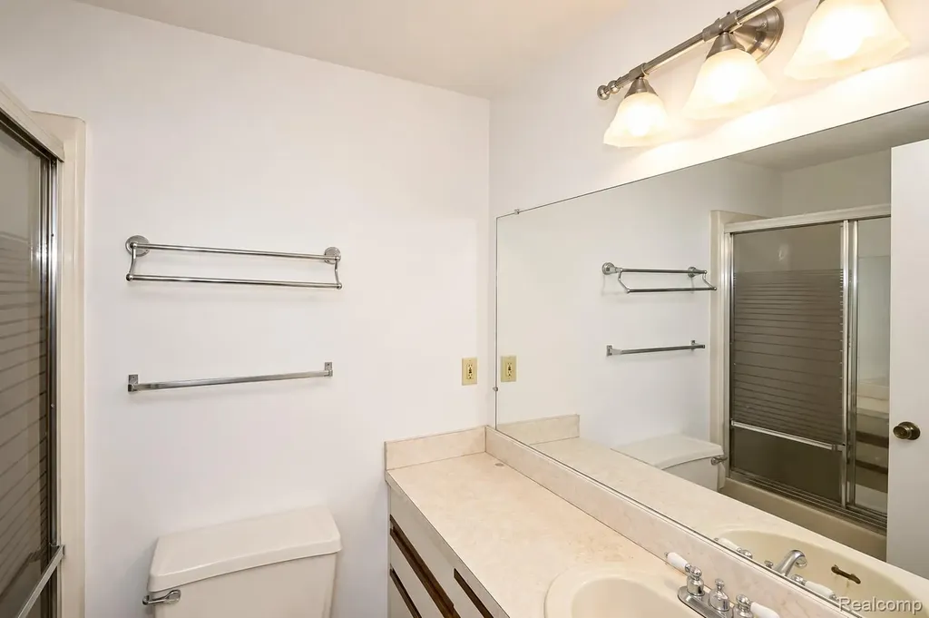 4365 S Crooks Road Royal Oak City MI 48073