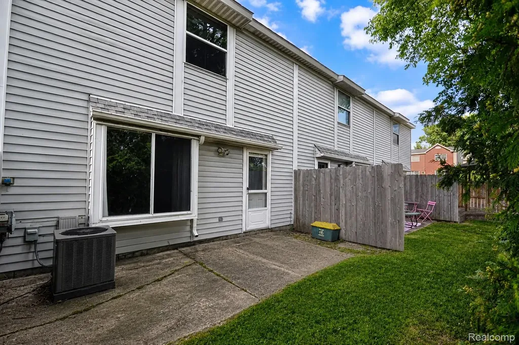 4365 S Crooks Road Royal Oak City MI 48073