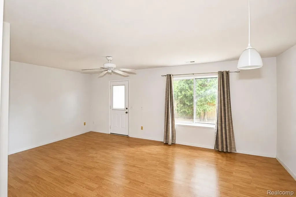 4365 S Crooks Road Royal Oak City MI 48073