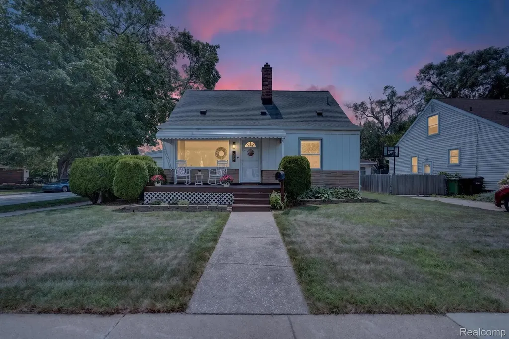 15807 Meyer Avenue Allen Park City MI 48101