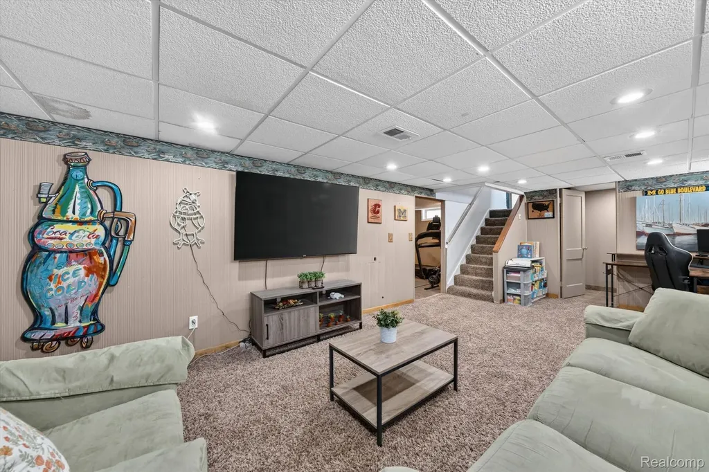 15807 Meyer Avenue Allen Park City MI 48101