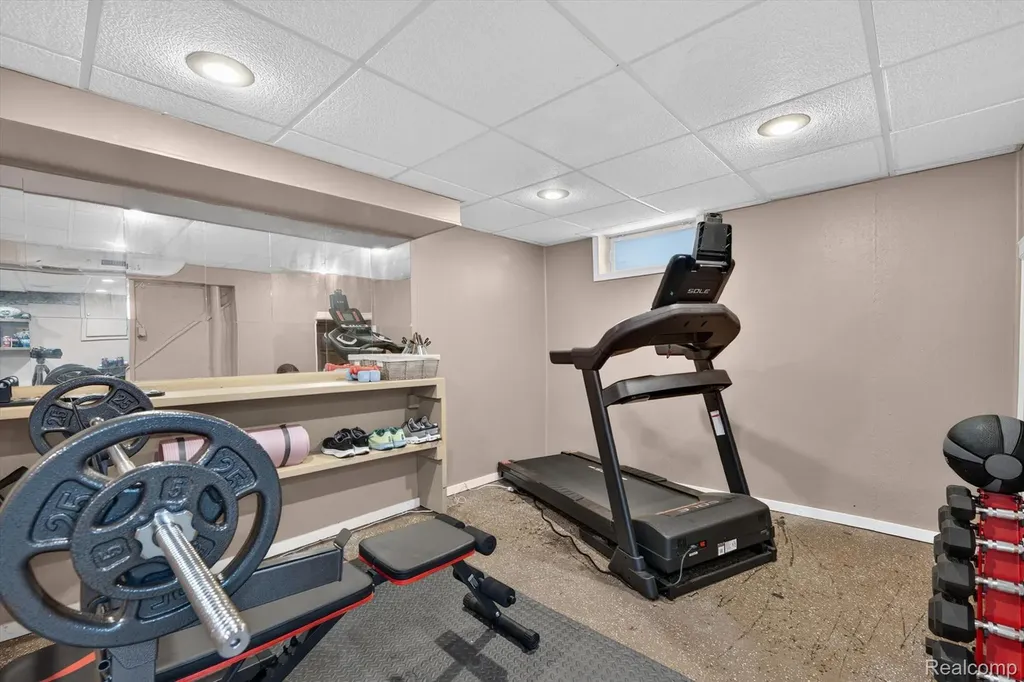 15807 Meyer Avenue Allen Park City MI 48101