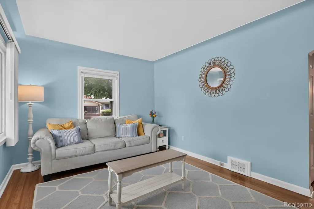 15807 Meyer Avenue Allen Park City MI 48101