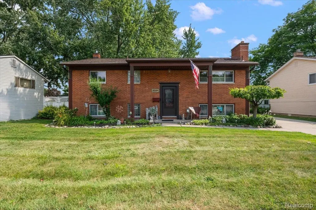 2504 Koper Drive Sterling Heights City MI 48310